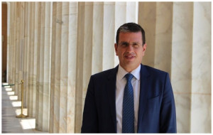 Καιρίδης: Τι είναι η βίζα-εξπρές, πώς βοηθάει τα ελληνικά νησιά