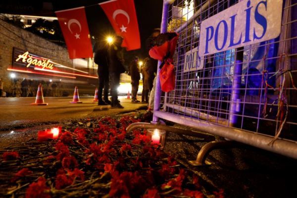 Τουρκική εφημερίδα: Ο δράστης του Ρέινα ίσως διέφυγε στην Ελλάδα