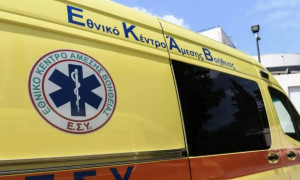 Νέα Πεντέλη: Tζιπ έπεσε σε στάση λεωφορείου - 4 τραυματίες