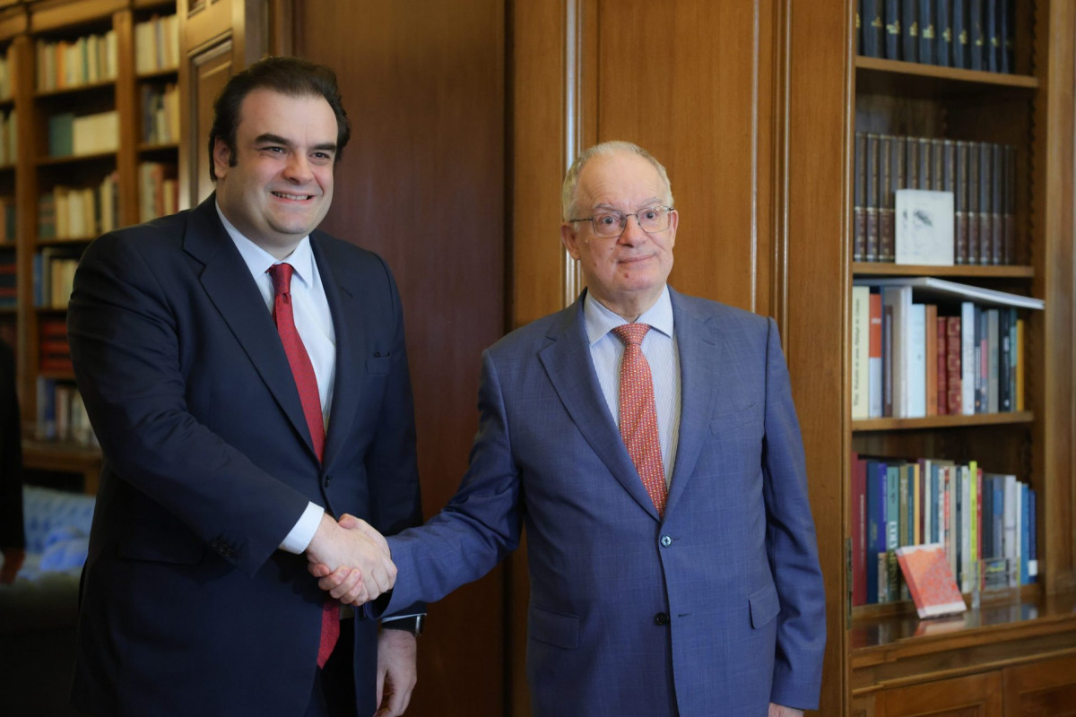 Συνάντηση Τασούλα - Πιερρακάκη: Στο επίκεντρο οι φορολογικές μεταρρυθμίσεις και το δημογραφικό