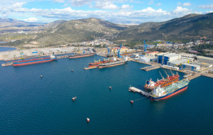 ΕΛΣΤΑΤ: Μείωση πλοίων, αλλά αύξηση χωρητικότητας στην ελληνική βιομηχανία επισκευής πλοίων το 2025