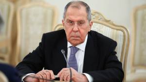 Λαβρόφ: Ο Πούτιν δεν αρνήθηκε ποτέ συνάντηση με Ζελένσκι