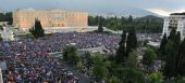 Ηχηρό "ΝΑΙ" για την Ευρώπη και "ΟΧΙ" για την κυβέρνηση