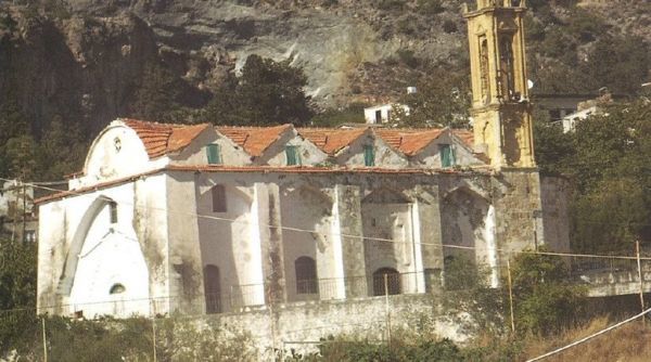 Κύπρος: Θεία Λειτουργία σε εκκλησάκι στο κατεχόμενο Παλαίκυθρο