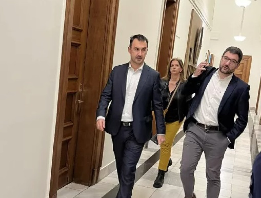 ΣΥΡΙΖΑ: Αποχώρησε και η «ομάδα Αχτσιόγλου»- Ανεξαρτητοποιούνται 9 βουλευτές