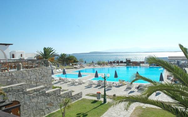 Στην Prodea Investments το Porto Paros με τιμή ρεκόρ