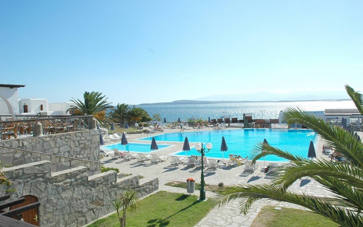 Στην Prodea Investments το Porto Paros με τιμή ρεκόρ