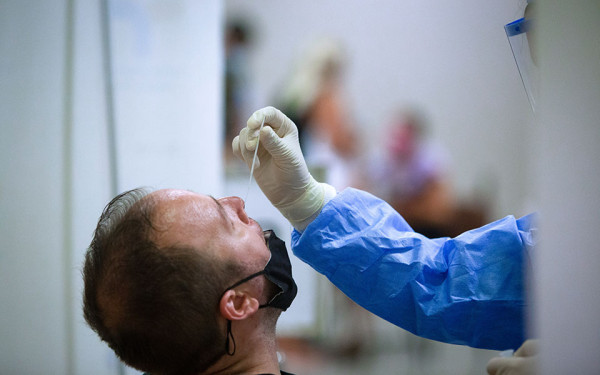 ΕΟΔΥ: Πού θα γίνουν δωρεάν rapid test την Πέμπτη (21/3)