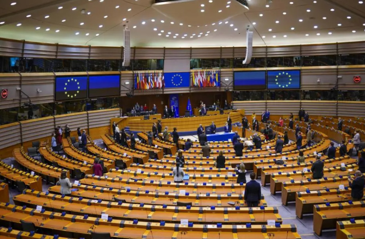 Ευρωκοινοβούλιο: Ζητεί διασφάλιση της οικουμενικότητας των ανθρωπίνων δικαιωμάτων