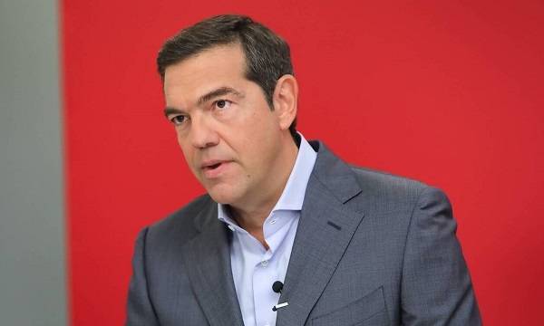 Τσίπρας για ακρίβεια: Ο Μητσοτάκης αντιμετωπίζει τη φωτιά με νεροπίστολα