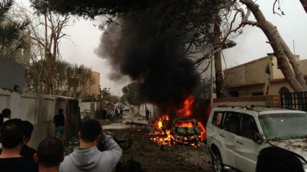 Επίθεση με παγιδευμένο αυτοκίνητο στην γαλλική πρεσβεία της Λιβύης (upd)