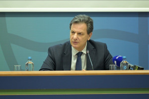 Σκυλακάκης: €30 εκατ. για τον καθαρισμό των οικισμών στο δάσος