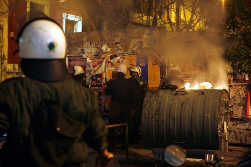 "Εμπόλεμη ζώνη" η περιοχή γύρω από την πλατεία Εξαρχείων