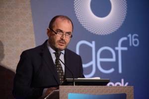Oδικός χάρτης για τη μείωση της υπερβάλλουσας παραγωγής χάλυβα