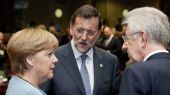 El Mundo: «Καθυστερήστε το αίτημα για βοήθεια» λέει η Μέρκελ σε Ραχόι - Μόντι