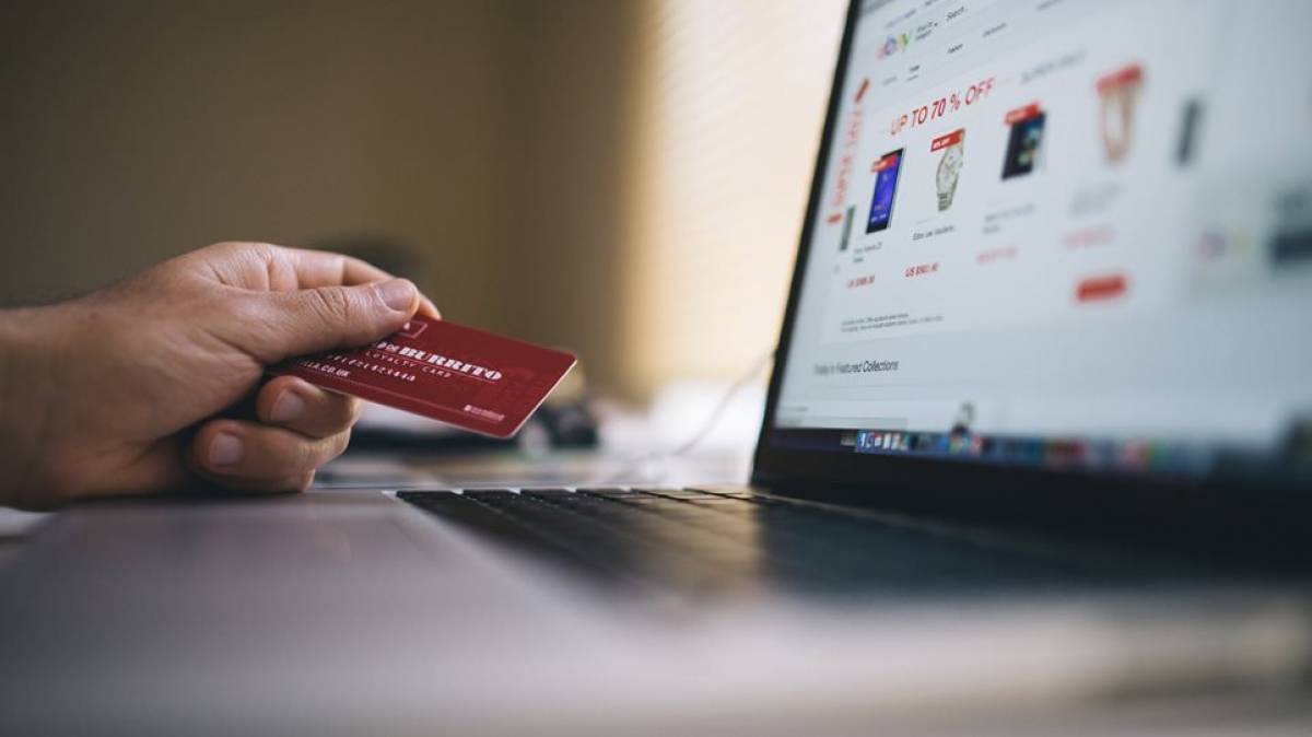 Συνήγορος Καταναλωτή: Συστάσεις ενόψει Black Friday και Cyber Monday