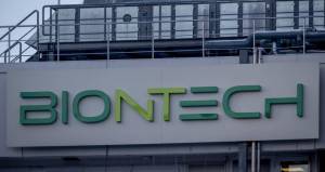 BioNTech: Νέες προβλέψεις με μεγαλύτερα κέρδη το 2021