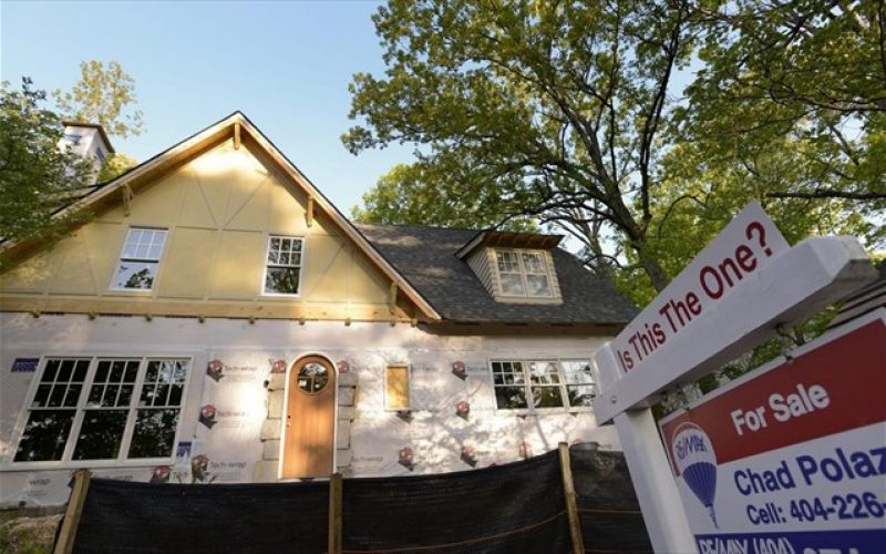 MarketWatch: Η κατάρρευση των αγορών ωθεί την αγορά κατοικιών