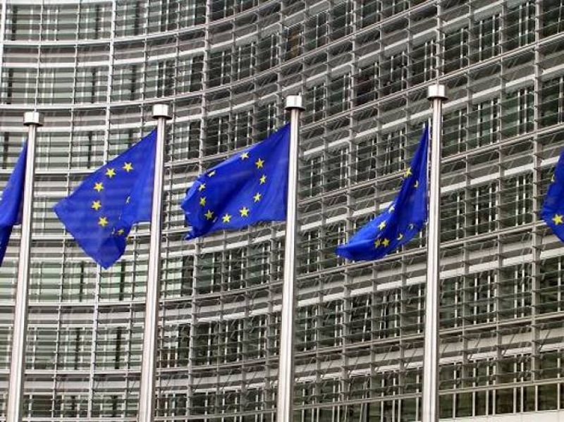 Κομισιόν: Ρεαλιστικός ο στόχος της εκταμίευσης πριν τις 20 Αυγούστου