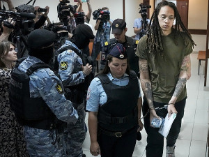 Ρωσία: Εννιά χρόνια φυλάκιση για ναρκωτικά στην Brittney Griner
