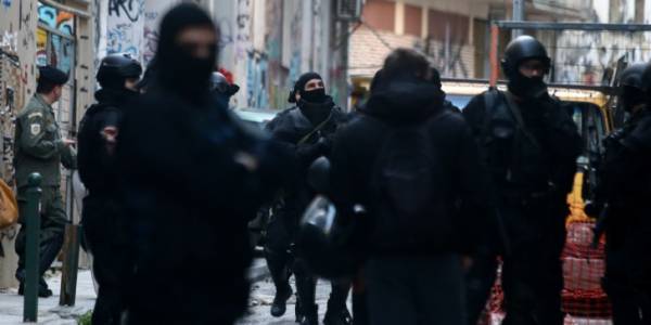 Επτά προσαγωγές μετά από αστυνομική επιχείρηση στα Εξάρχεια