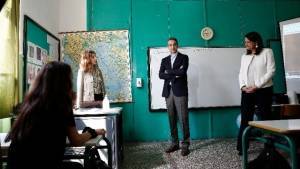 Κυβερνητική προτεραιότητα σε γυμνάσια και λύκεια-Μητσοτάκης: Οι υπόλοιποι να περιμένουν
