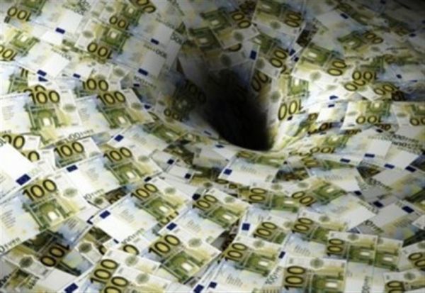 "Μαύρη τρύπα" τουλάχιστον 2,5 δις στα δημόσια ταμεία, από νόμους που δεν ψηφίστηκαν...