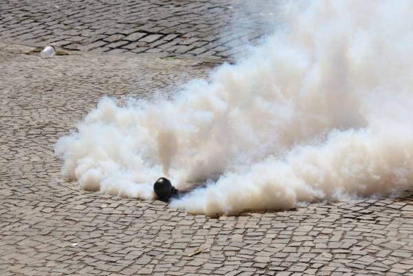 ΕΛΑΣ: Προς απόσυρση τα ληγμένα δακρυγόνα