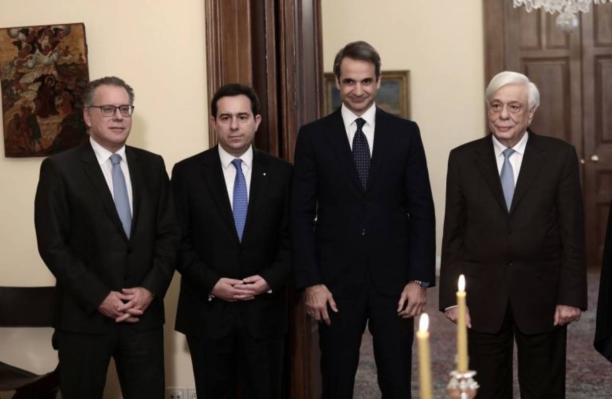 Μηταράκης και Κουμουτσάκος ανέλαβαν το Μεταναστευτικής Πολιτικής- Έτοιμοι για... τρέξιμο