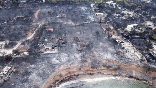 Αστεροσκοπείο: Η πυρκαγιά απ'τη Μαραθώνος στη θάλασσα σε 30 λεπτά