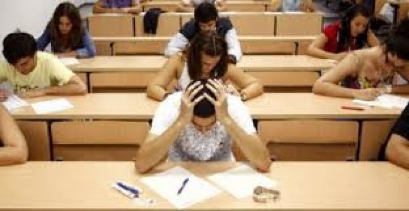 Με διαγραφή "φλερτάρουν" 180.000 αιώνιοι φοιτητές - Σε ισχύ το μέτρο από φέτος