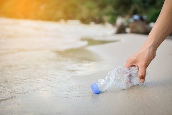ΥΠΕΝ: Δράση για την προστασία ακτών και θαλασσών