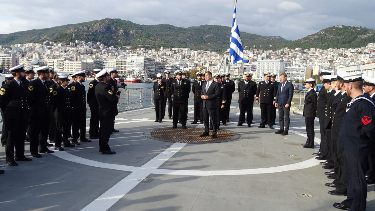 Στη φρεγάτα «Νικηφόρος Φωκάς» στην Καβάλα ο Παναγιωτόπουλος
