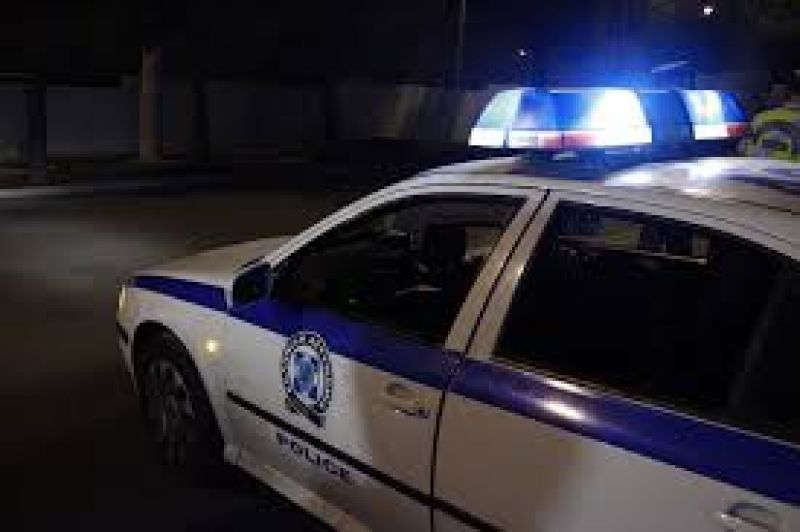 Συμπλοκή με έναν τραυματία από πυροβολισμό σε μπαρ στα Μελίσσια