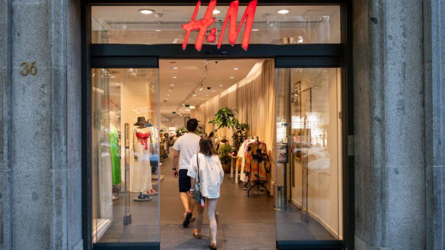 H&amp;M: Η αποχώρηση από τη Ρωσία «βυθίζει» τα κέρδη τριμήνου