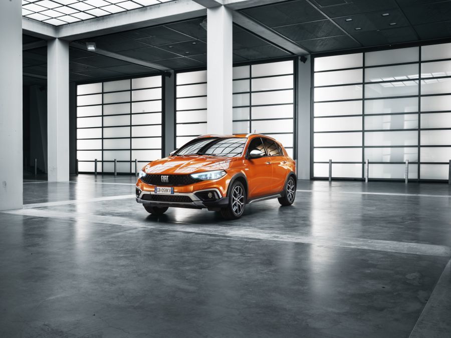 Νέο Tipo Cross: Η Fiat παρουσιάζει την περιπετειώδη πλευρά του Tipo