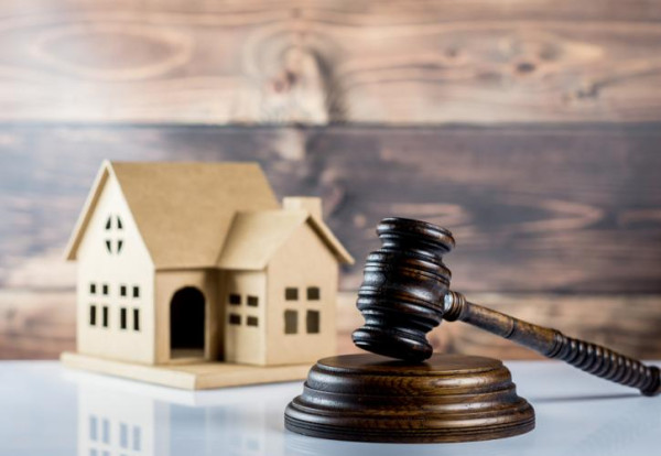 ΕΕΚΕ: Άμεση νομοθετική πρωτοβουλία προστασίας της πρώτης κατοικίας και δανειοληπτών