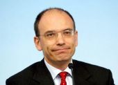 Κλονίζεται η κυβέρνηση στην Ιταλία - Παραιτήθηκαν οι υπουργοί του Μπερλουσκόνι