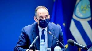 Στο νοσοκομείο «Ευαγγελισμός» ο Γιάννης Πλακιωτάκης