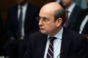 Τηλεδιασκέψεις με κοινωνικούς εταίρους και φορείς ξεκινά ο Χατζηδάκης