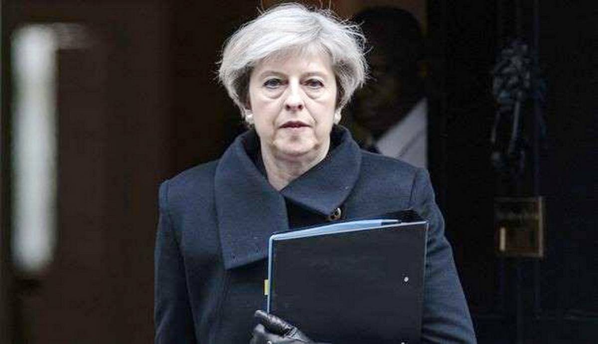 Brexit: Οι τελευταίες ελπίδες της Μέι στο DUP