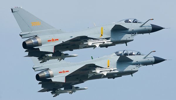 Αναχαίτιση αμερικανικού αεροσκάφους από κινεζικά μαχητικά
