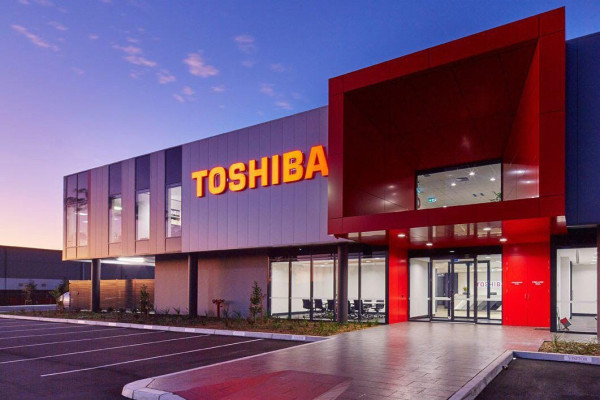 Τέλος της «χρυσής εποχής» για την Toshiba