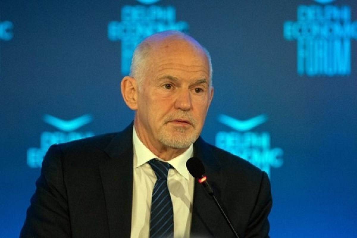 Παπανδρέου: Τιμούμε τις αρχές και τις αξίες της 3ης Σεπτέμβρη