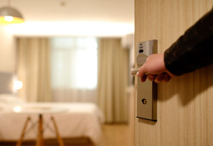 ΕΞΑΑΑ: Με απώλειες το φετινό οκτάμηνο συγκριτικά με το 2019