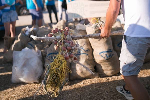 ΑΧΑ: «Η γόπα σου έσωσε τη γόπα»