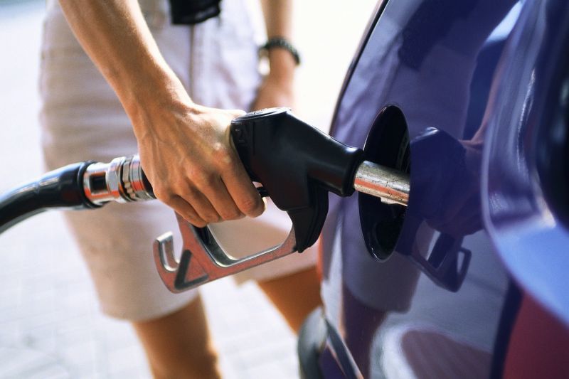 Έρευνα: Το 10% των πρατηρίων βενζίνης «κλέβουν»