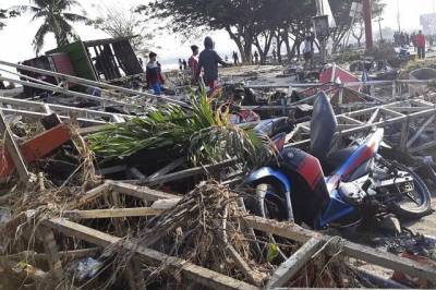 Ινδονησία: Σεισμός και τσουνάμι άφησαν πίσω τους τουλάχιστον 384 νεκρούς