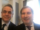 Μίχαλος: Συνάντηση με τον Επίτροπο Ευρωπαϊκής Πολιτικής Γειτονίας και Διαπραγματεύσεις