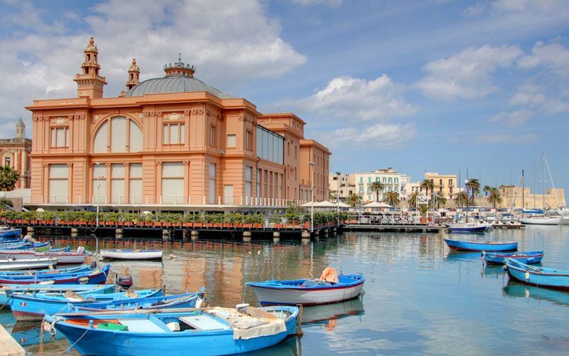 Το ελληνικό χρέος στο…παζάρι του Μπάρι-Πιέζουν για λύση οι ΗΠΑ